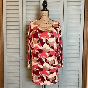 Joseph A. Coral Camo 3/4 Sleeve Crew Neck Top